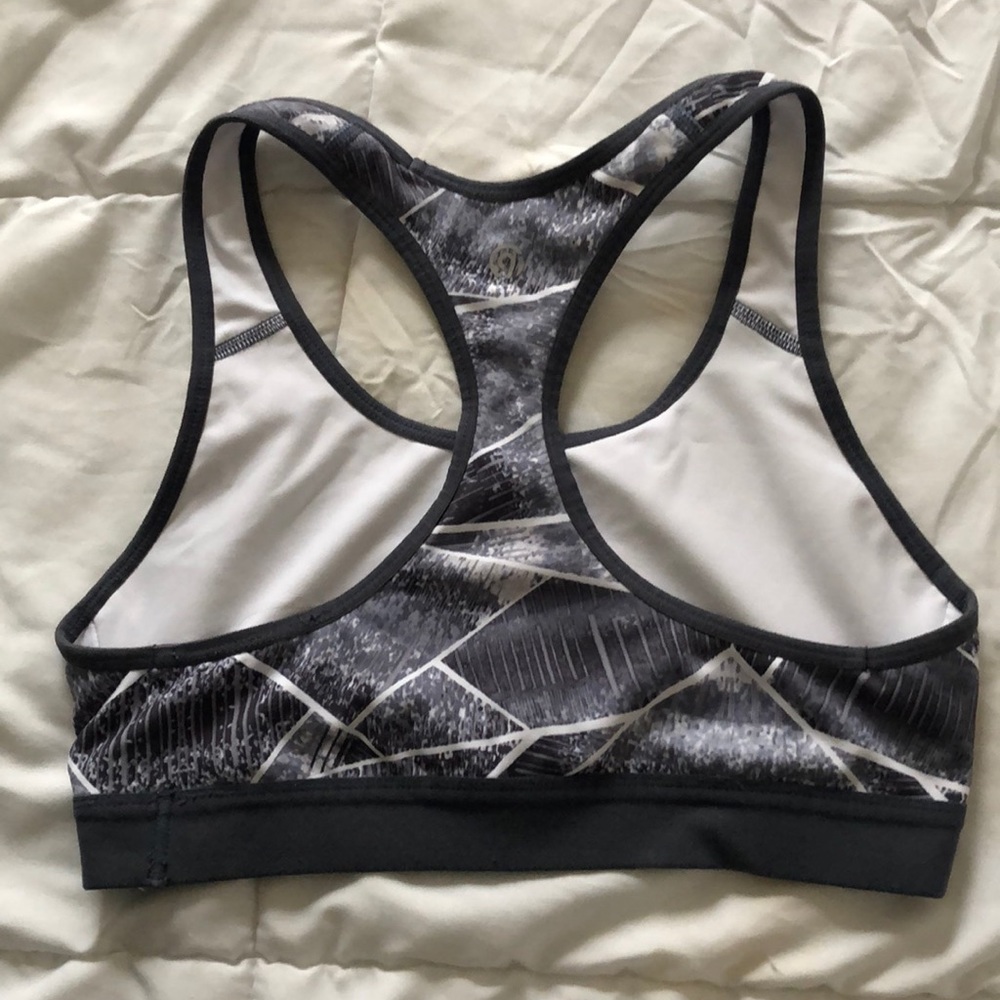 Target Sports Bra - Picture 2 of 3